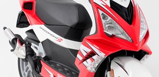 Peugeot Speedfight 3 50 4T 2014 vs Peugeot Speedfight 3 50 2T AC 2014