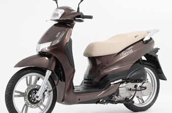 Peugeot Tweet 125 2014 - Bild 3