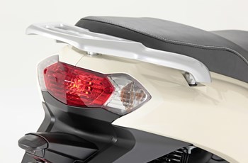 Peugeot Tweet 125 2014 - Bild 8