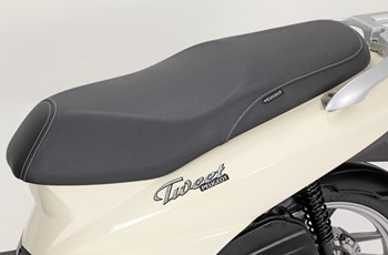 Peugeot Tweet 125 2014 - Bild 10