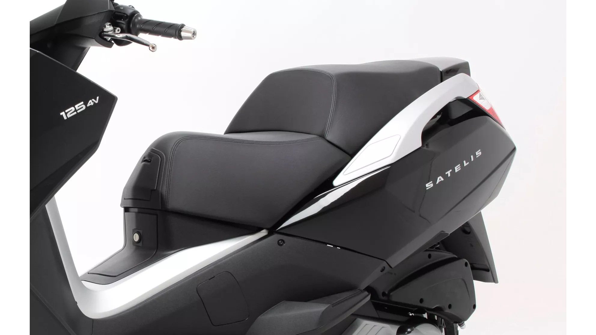 Peugeot Satelis 2 125 - Image 5 Peugeot Satelis 2 125 - Image 5