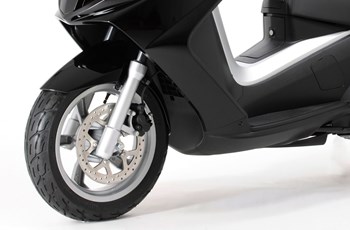 Peugeot Satelis 2  125 2014 - Bild 8