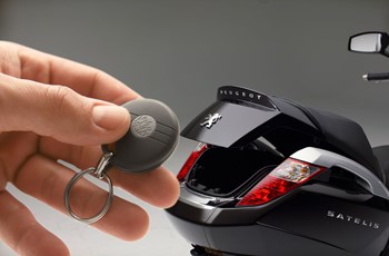 Peugeot Satelis 2  300 2014 - Bild 3