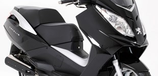 Peugeot Satelis 2  300 2014 vs Vespa GTS 300 hpe 2020