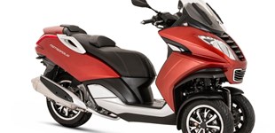 Peugeot Metropolis 400 2014 vs Yamaha Tricity 125 2022
