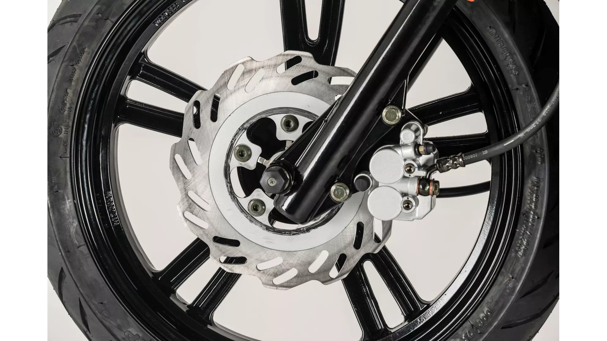Peugeot Tweet 125 RS - Image 6 Peugeot Tweet 125 RS - Image 6