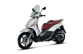 Piaggio Beverly 350ie Sport Touring 2014 - Bild 2 Piaggio Beverly 350ie Sport Touring 2014 - Bild 2