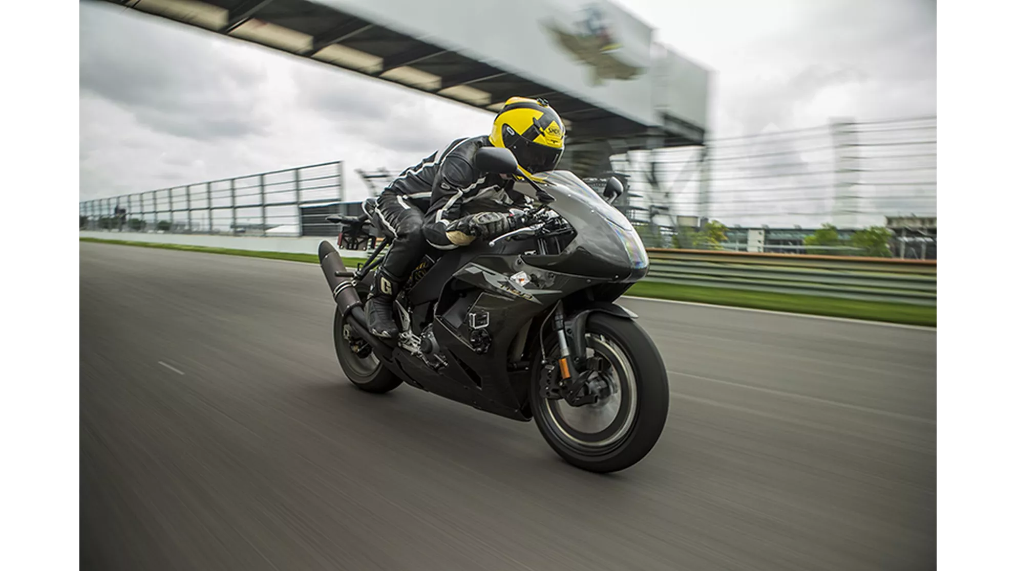 EBR 1190 RX - Image 3 EBR 1190 RX - Image 3