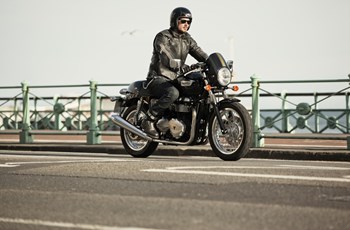 Triumph Thruxton 2014 - Bild 2 Triumph Thruxton 2014 - Bild 2