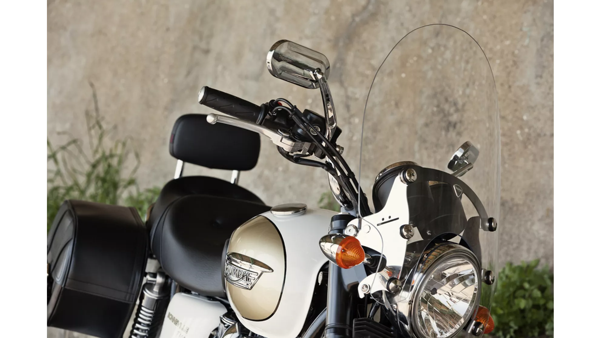 Triumph Bonneville T100 - Image 24 Triumph Bonneville T100 - Image 24