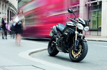 Triumph Speed Triple 1050 2014 - Bild 3 Triumph Speed Triple 1050 2014 - Bild 3