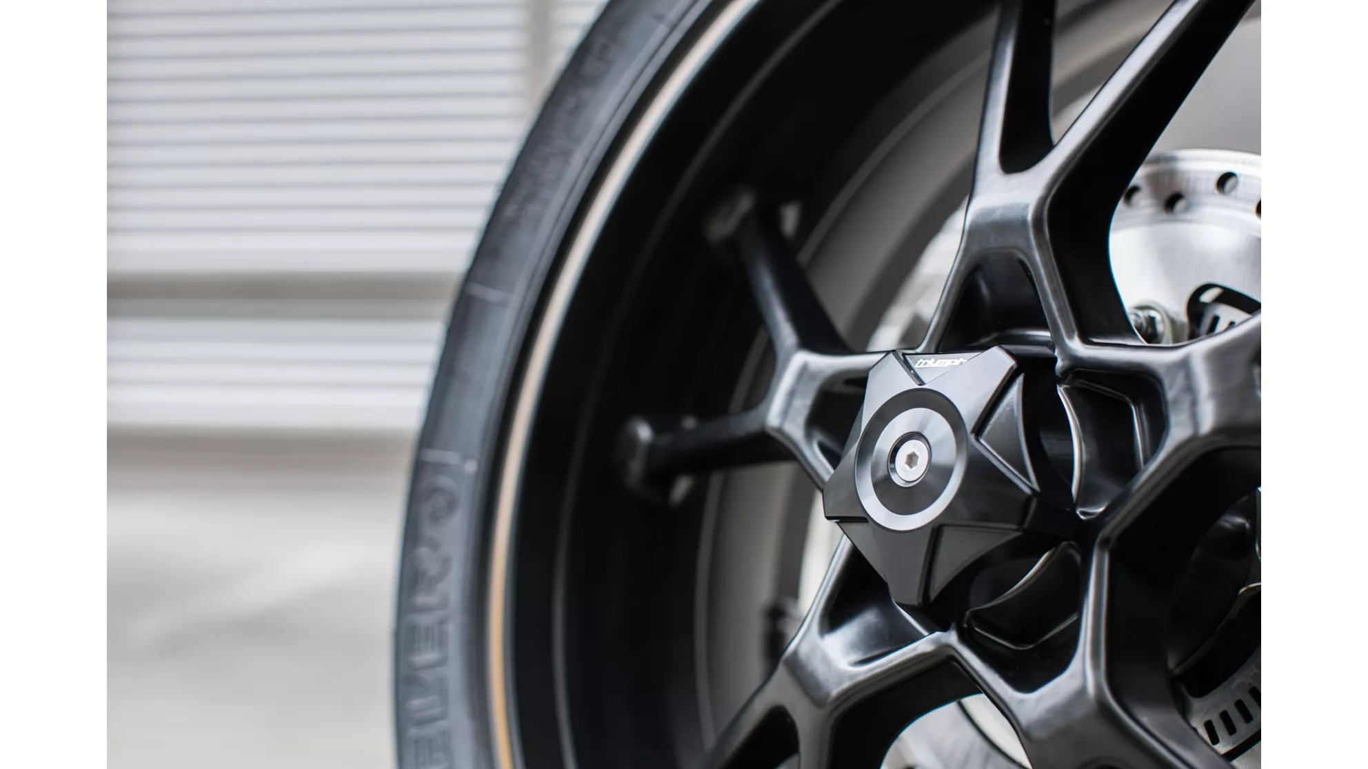 Triumph Speed Triple 1050 - Image 2 Triumph Speed Triple 1050 - Image 2