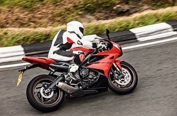 Triumph Daytona 675 2014 - Bild 2 Triumph Daytona 675 2014 - Bild 2