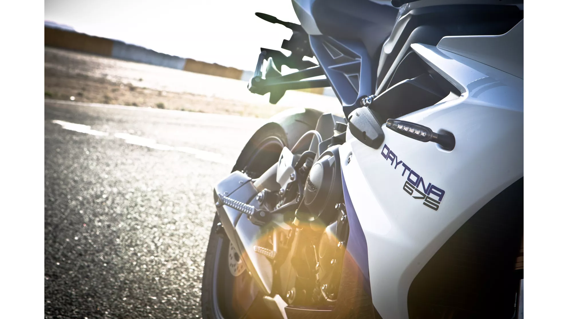 Triumph Daytona 675 - Image 2 Triumph Daytona 675 - Image 2