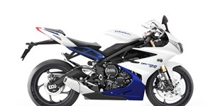 Triumph Daytona 675 2014 vs Ducati SuperSport S 2017