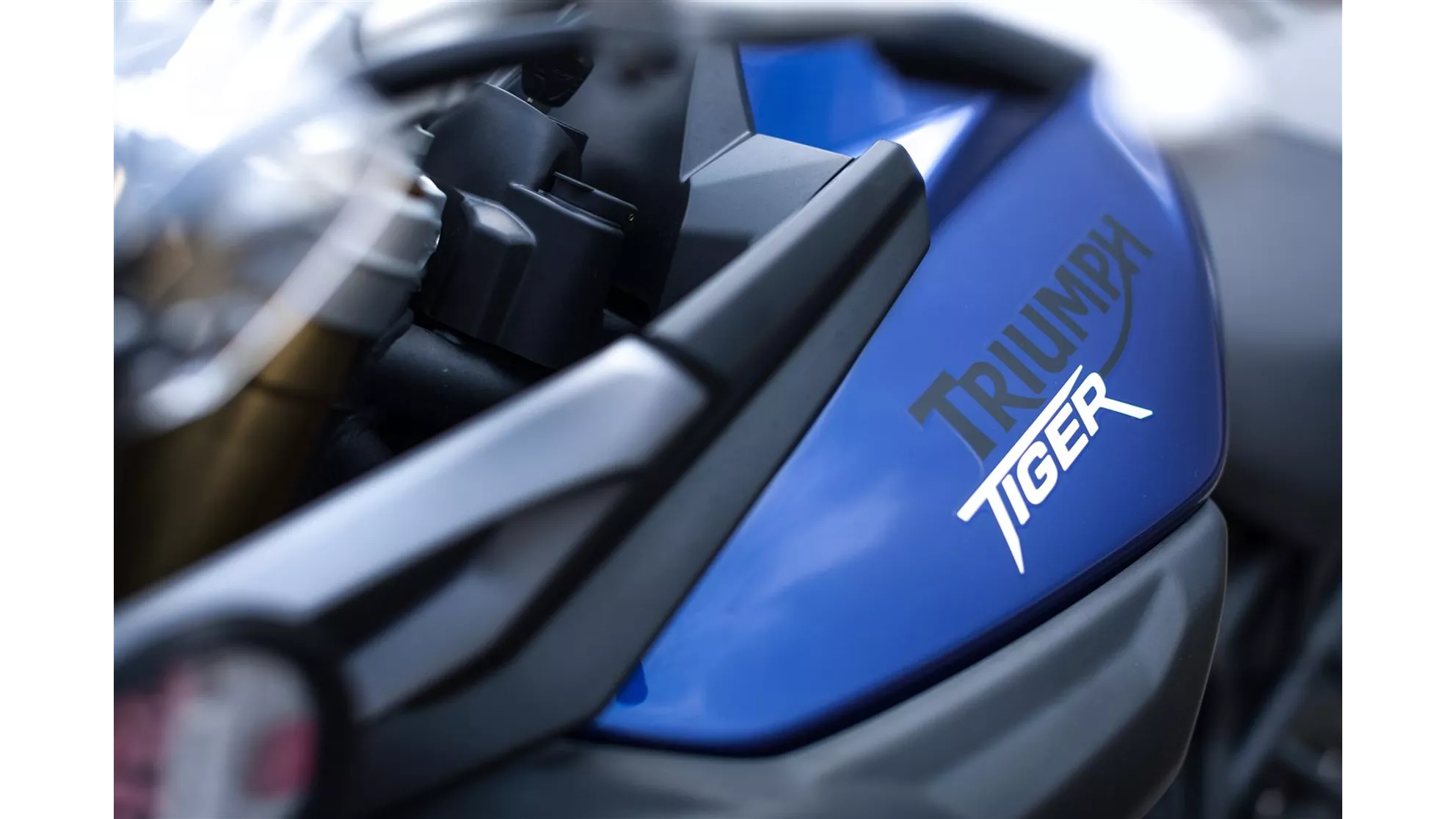 Triumph Tiger 800 - Obrázok 1