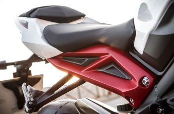 Triumph Daytona 675 R 2014 - Bild 6 Triumph Daytona 675 R 2014 - Bild 6