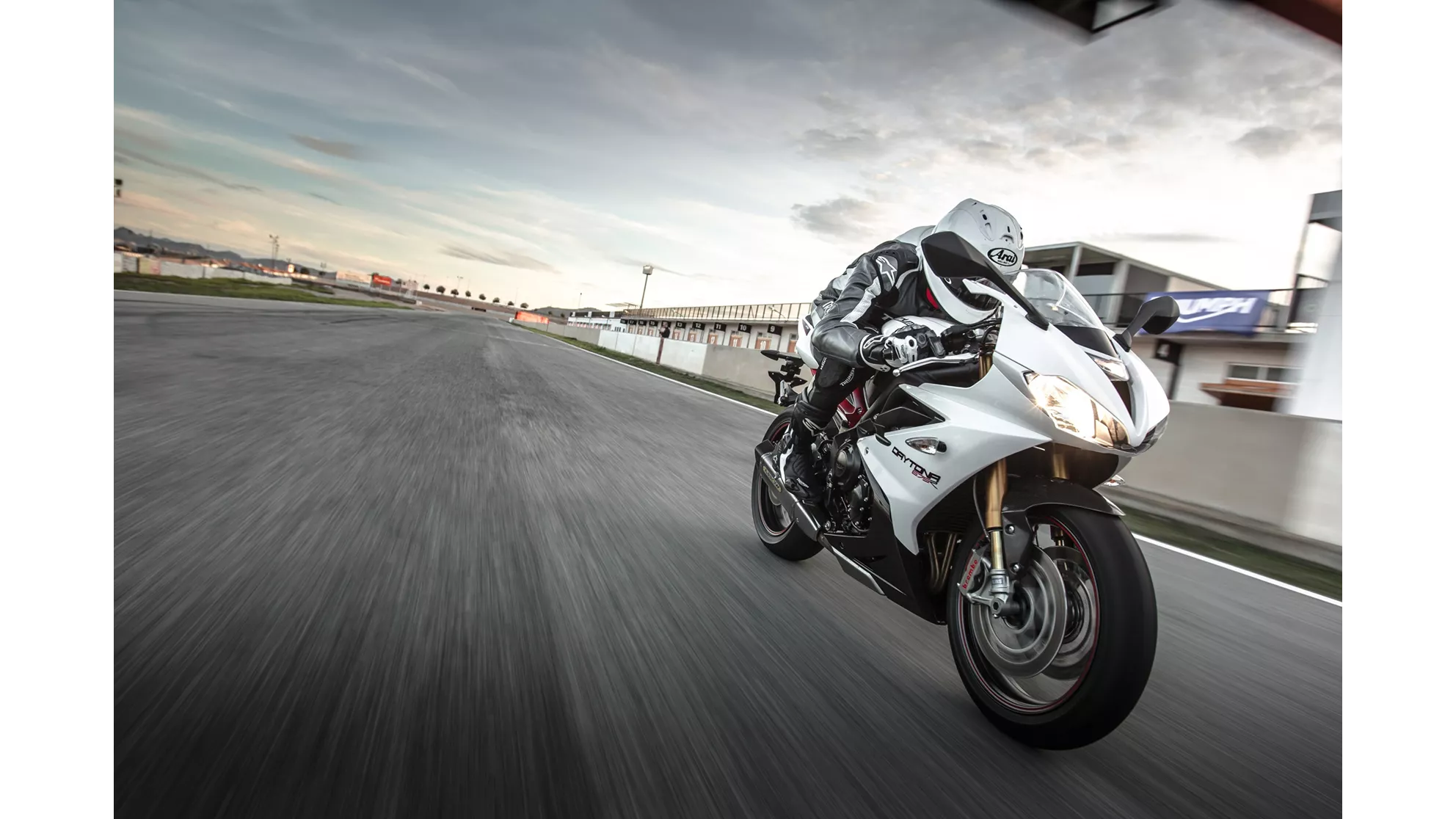 Triumph Daytona 675 R - Image 11 Triumph Daytona 675 R - Image 11