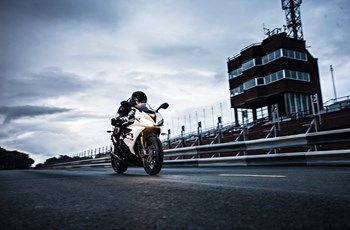 Triumph Daytona 675 R 2014 - Bild 17 Triumph Daytona 675 R 2014 - Bild 17