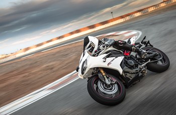 Triumph Daytona 675 R 2014 - Bild 18 Triumph Daytona 675 R 2014 - Bild 18