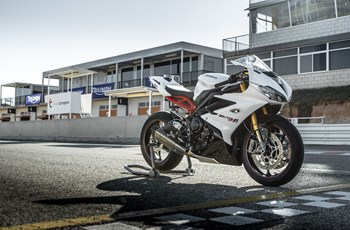 Triumph Daytona 675 R 2014 - Bild 21 Triumph Daytona 675 R 2014 - Bild 21