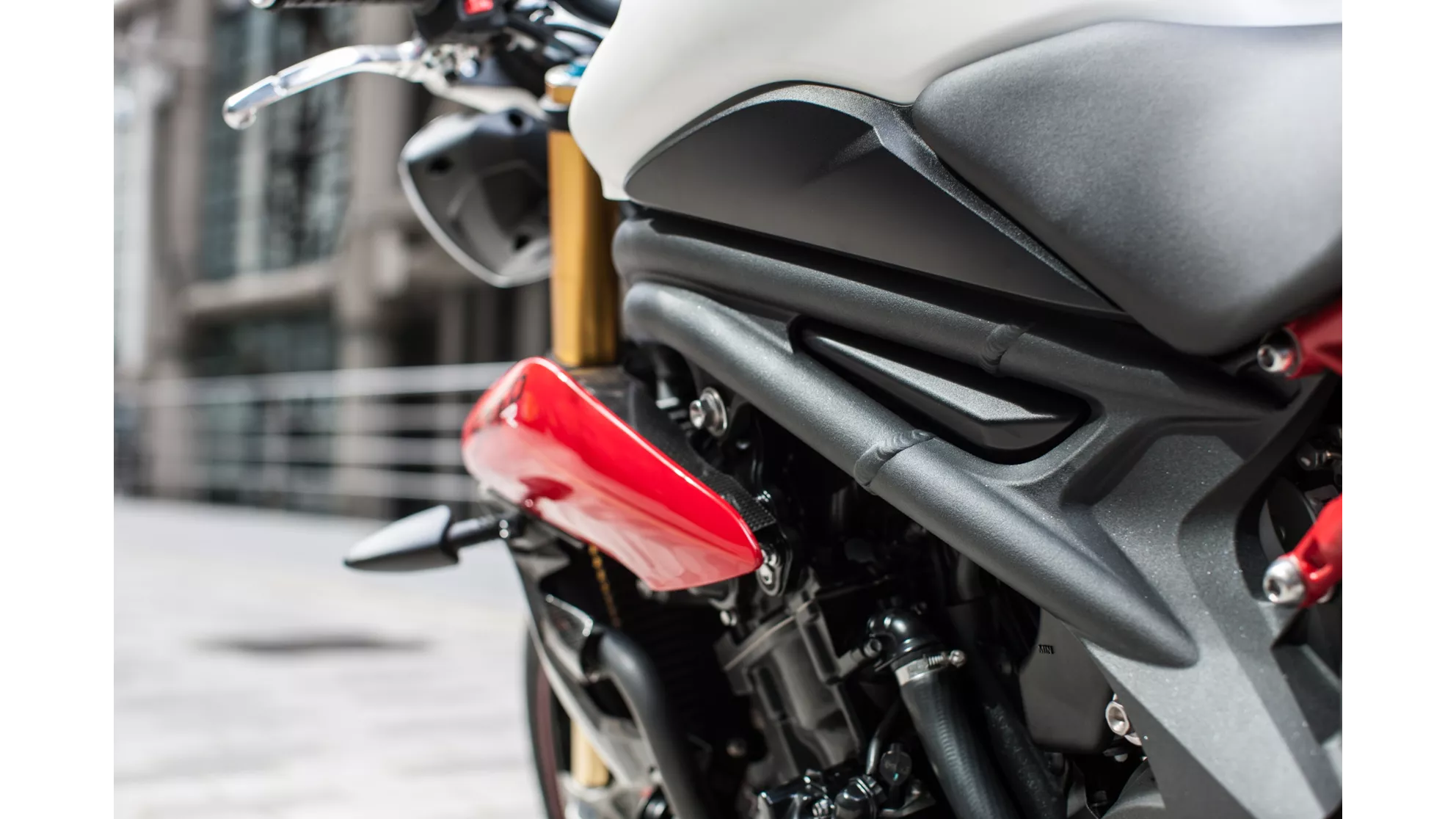 Triumph Speed Triple R - Image 5 Triumph Speed Triple R - Image 5