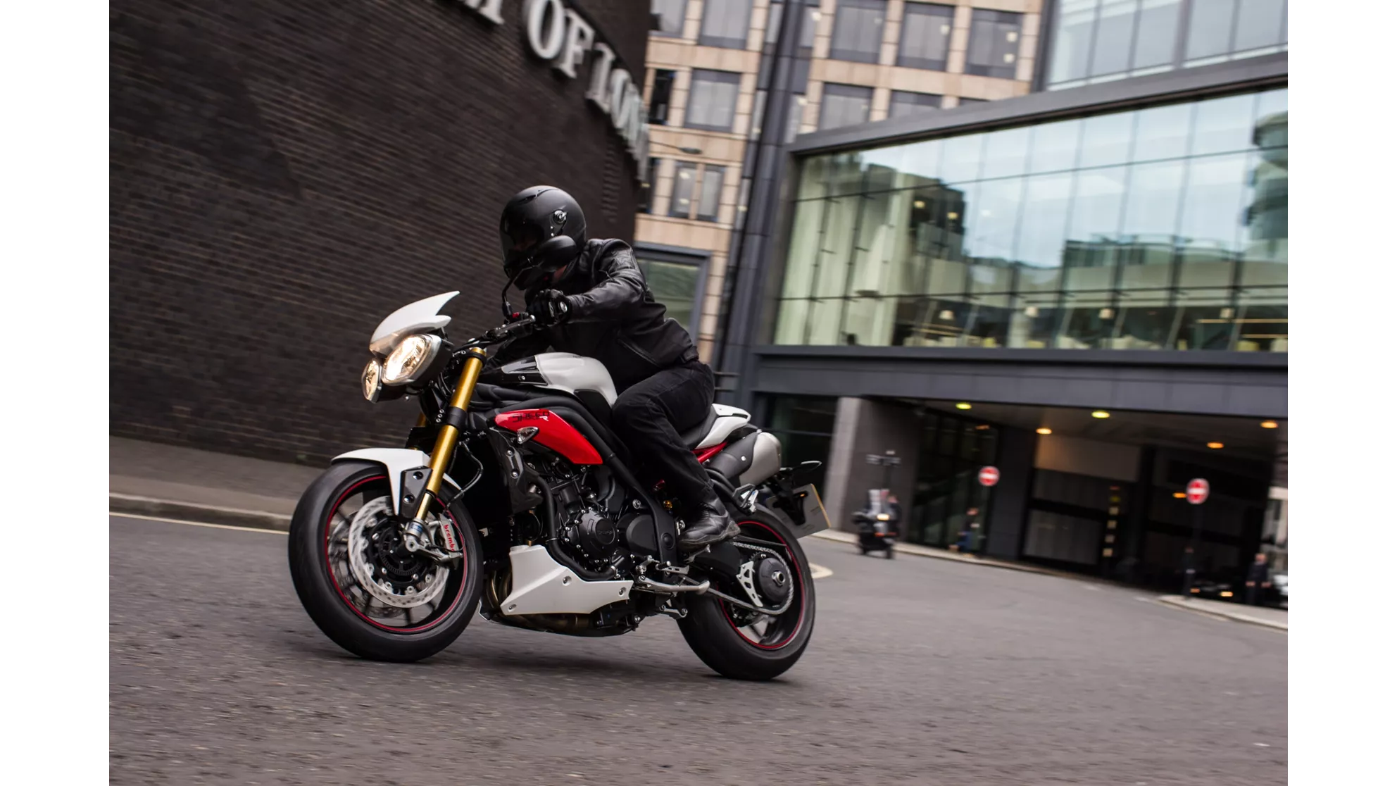 Triumph Speed Triple R - Image 7 Triumph Speed Triple R - Image 7