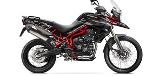 Triumph Tiger 800 XC Special 2014 vs Honda CRF1000L Africa Twin Adventure Sports 2019