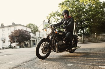 Triumph Bonneville T100 Black 2014 - Bild 9 Triumph Bonneville T100 Black 2014 - Bild 9