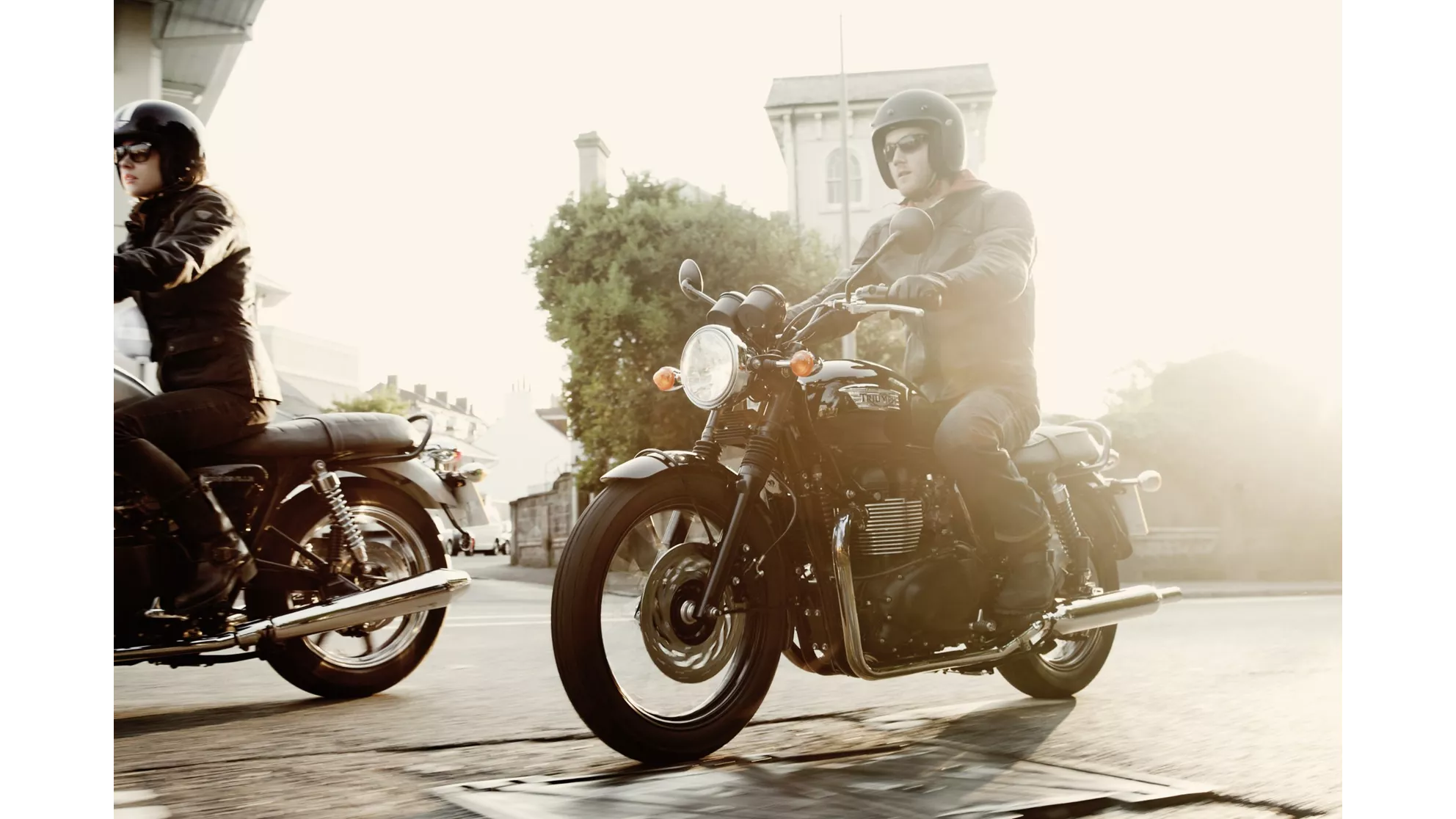 Triumph Bonneville T100 Black - Image 12 Triumph Bonneville T100 Black - Image 12