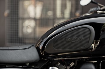 Triumph Bonneville T100 Black 2014 - Bild 20 Triumph Bonneville T100 Black 2014 - Bild 20