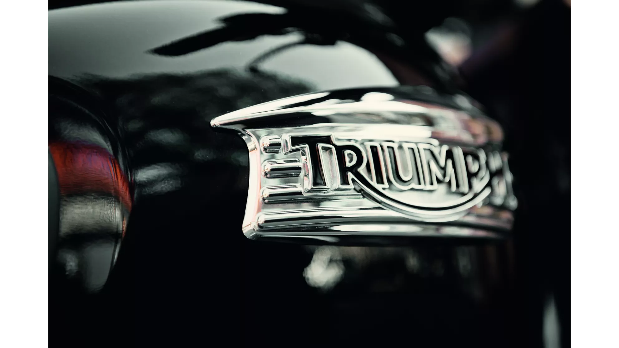 Triumph Bonneville T100 Black - Image 19 Triumph Bonneville T100 Black - Image 19