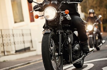 Triumph Bonneville T100 Black 2014 - Bild 24 Triumph Bonneville T100 Black 2014 - Bild 24