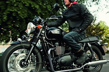 Triumph Bonneville T100 Black 2014 - Bild 25 Triumph Bonneville T100 Black 2014 - Bild 25