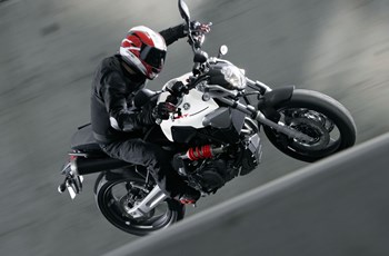 Yamaha MT-03 2014 - Bild 2 Yamaha MT-03 2014 - Bild 2