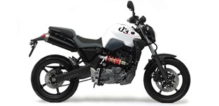 Yamaha MT-03 2014 vs KTM 390 Duke 2014