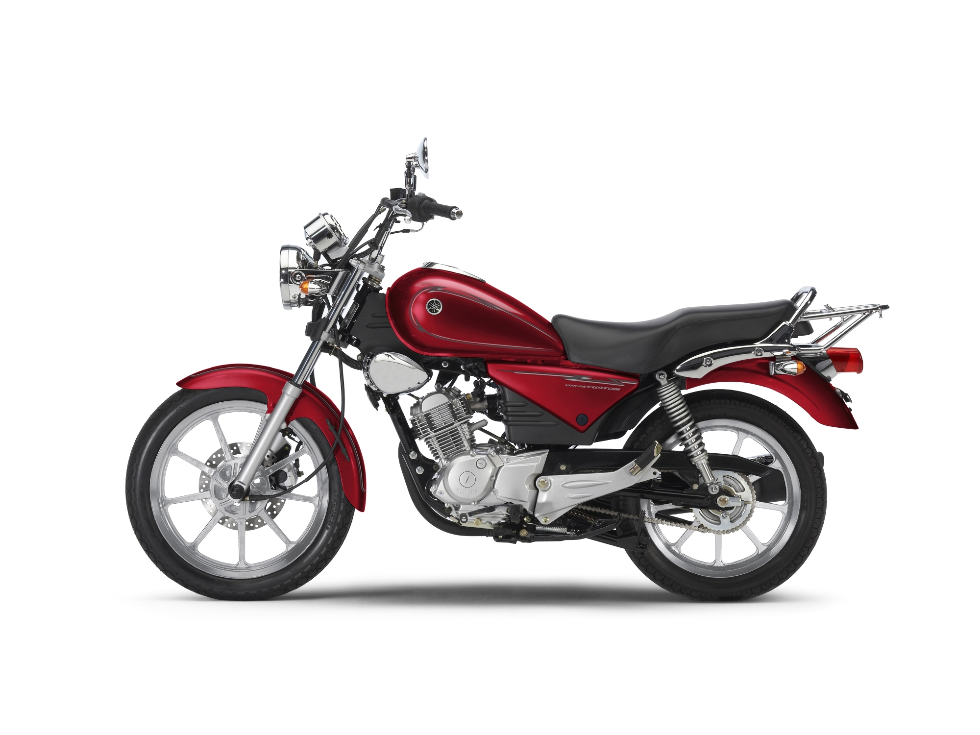 Yamaha YBR 125 Custom 2014 vs Yamaha Tracer 900 2019