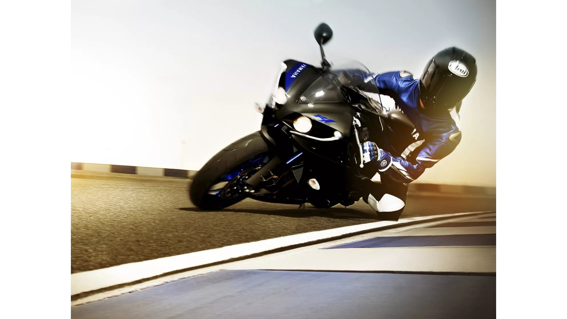 Yamaha R1 - Image 3 Yamaha R1 - Image 3