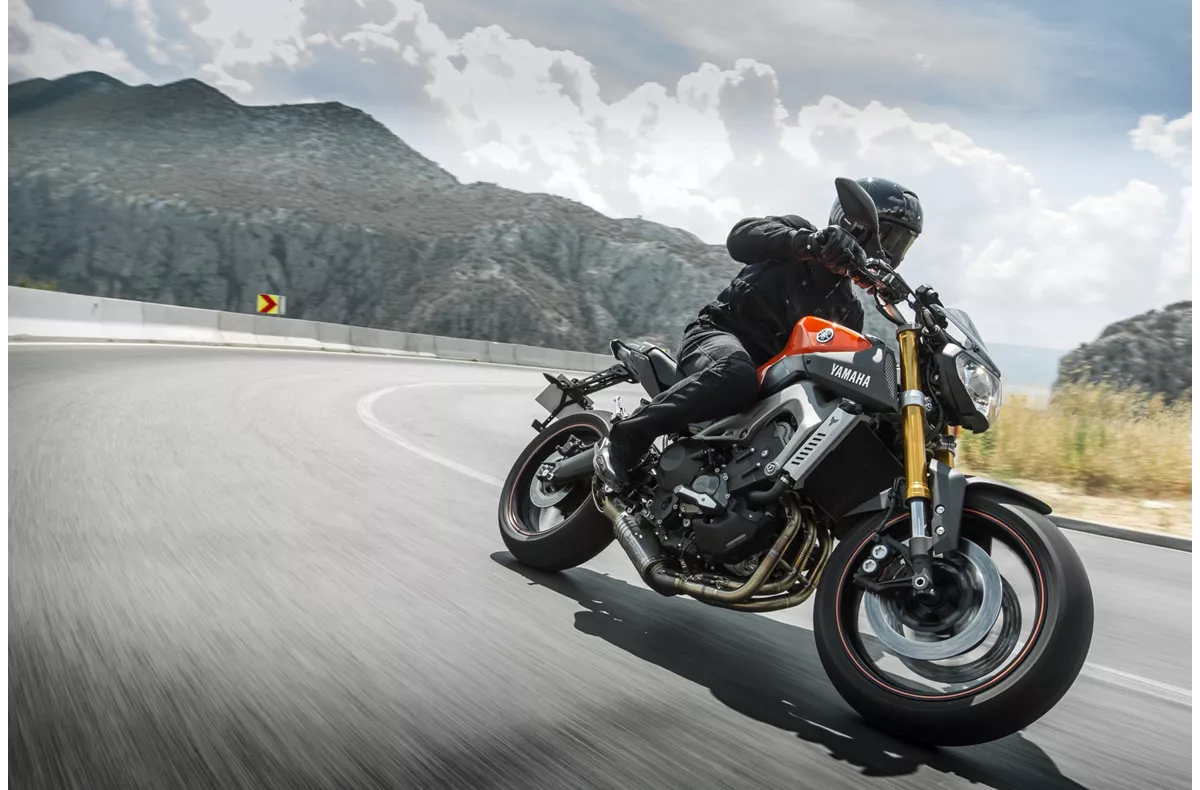 Yamaha MT-09 Yamaha MT-09
