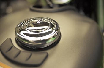 Yamaha SR 400 2014 - Bild 8