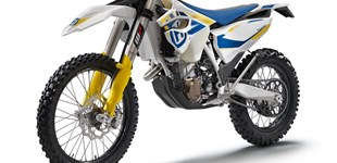 Husqvarna FE 450 2014 vs KTM 690 SMC R 2014