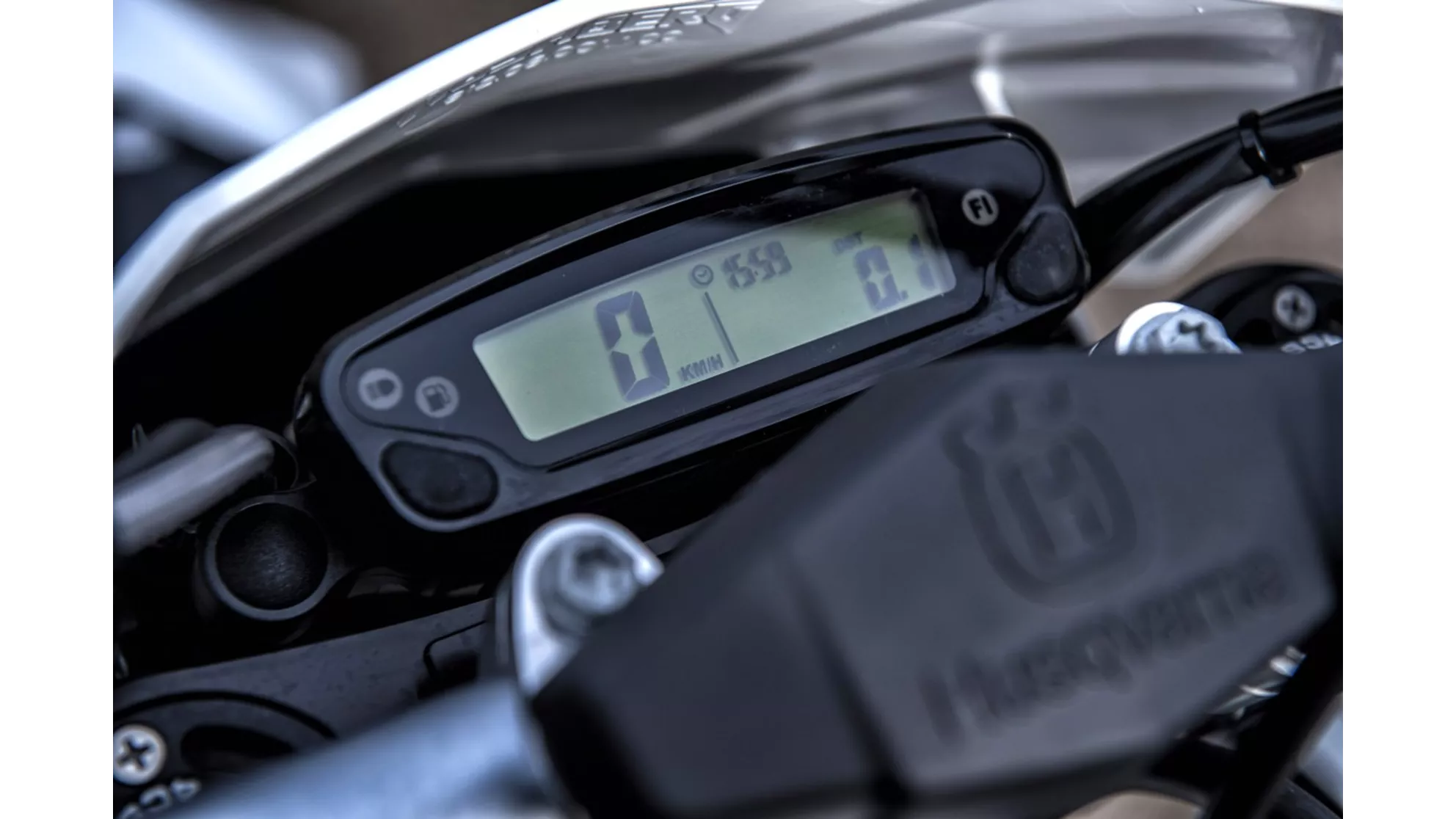 Husqvarna TE 300 - Image 1 Husqvarna TE 300 - Image 1