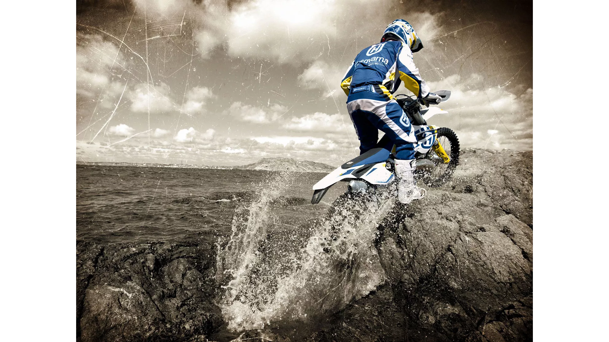 Husqvarna TE 300 - Image 4 Husqvarna TE 300 - Image 4