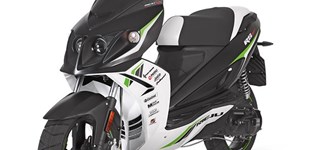 Rieju RS Sport 50 Naked 2014 vs Aprilia RS 50 2010