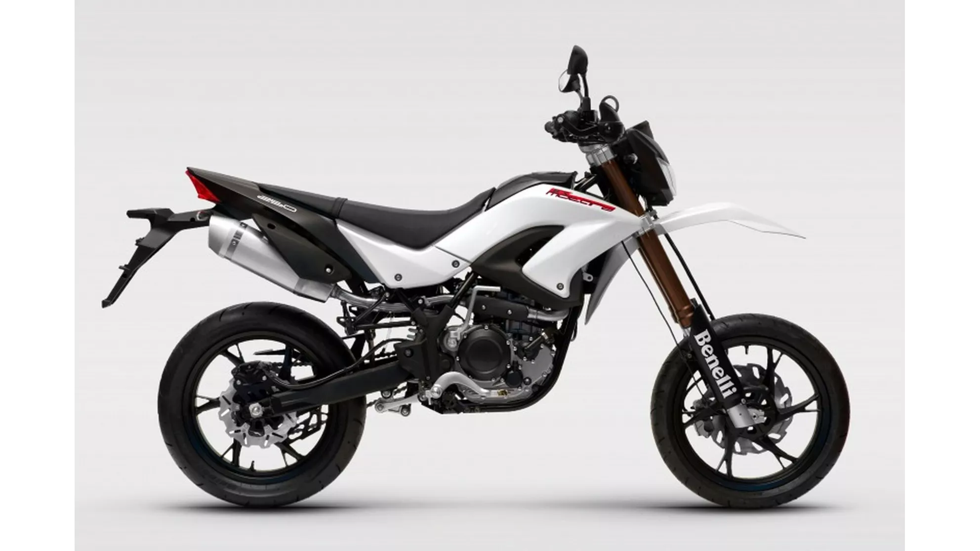 Benelli Motard 250 - Image 3 Benelli Motard 250 - Image 3