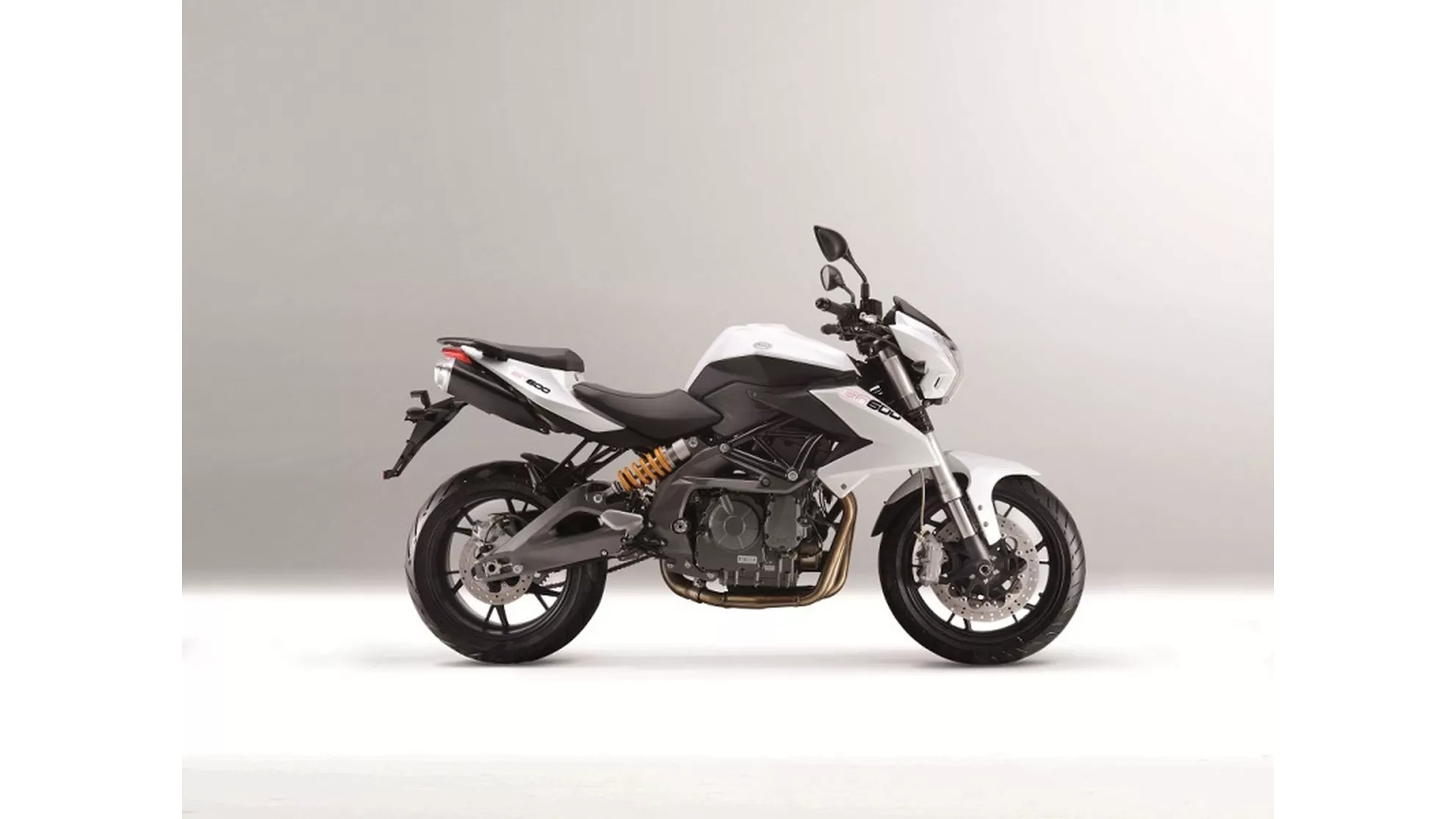 Benelli BN 600 R - Image 3 Benelli BN 600 R - Image 3