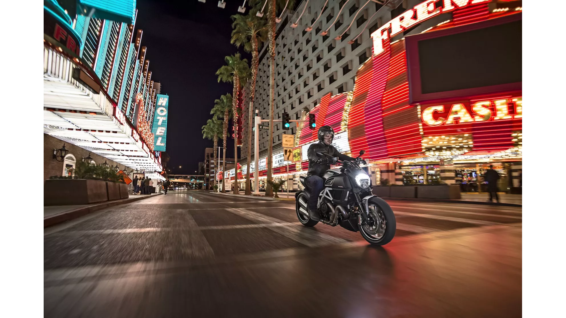 Ducati Diavel Carbon - Image 4 Ducati Diavel Carbon - Image 4