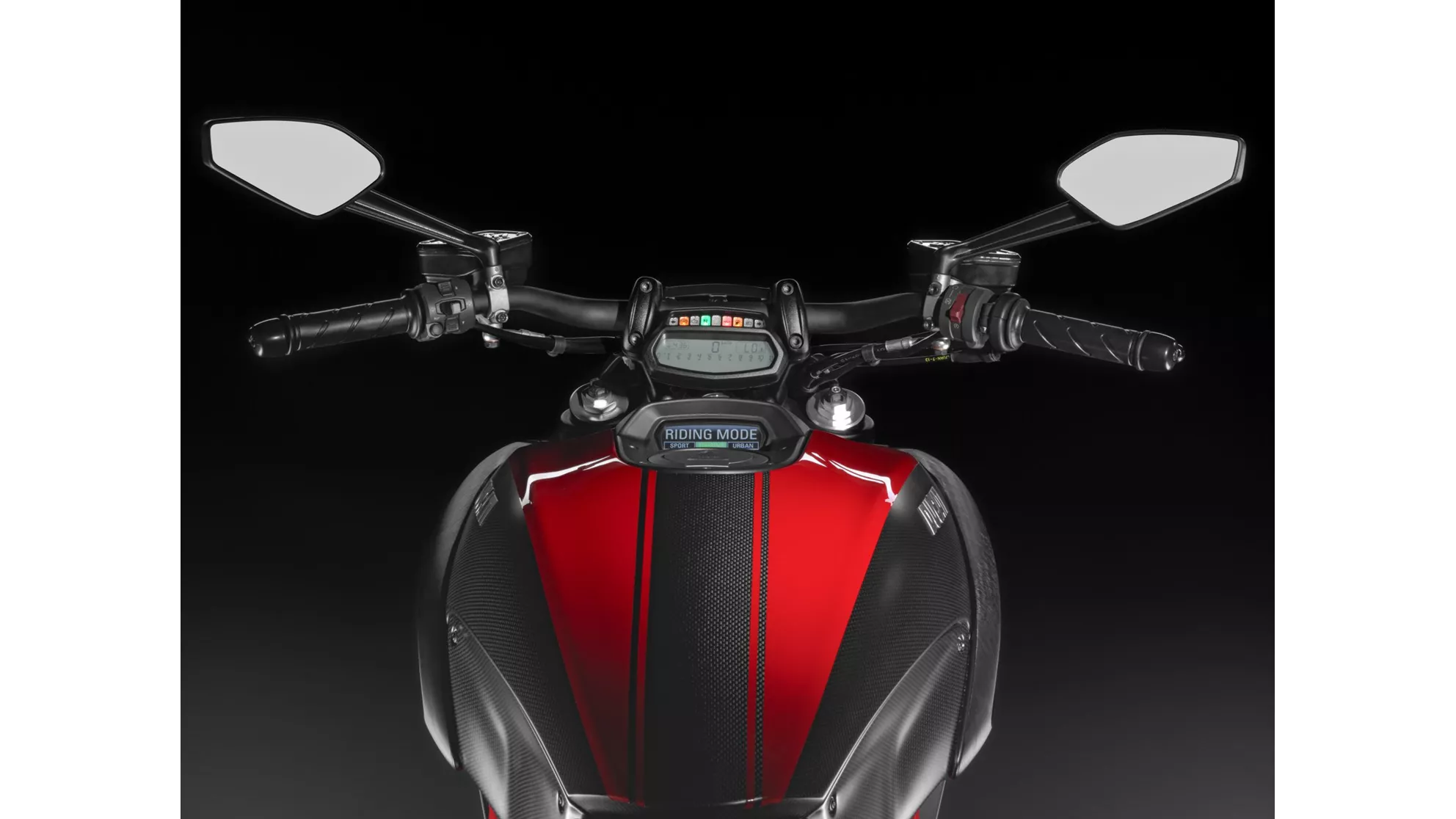 Ducati Diavel Carbon - Image 15 Ducati Diavel Carbon - Image 15