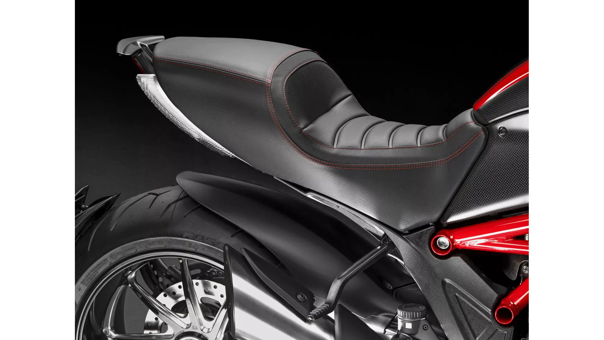 Ducati Diavel Carbon - Image 17 Ducati Diavel Carbon - Image 17