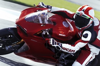 Ducati 1199 Panigale S 2014 - Bild 2 Ducati 1199 Panigale S 2014 - Bild 2